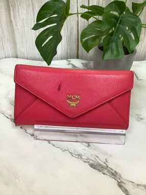 GUC MCM Envelope Pink Leather Envelope Wallet with Gold Logo